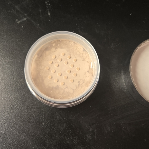 Rodial Glass Powder - Picture 4 of 4